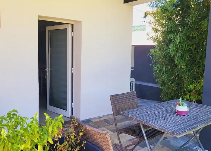 Studio Prive Attenant Villa Piscine