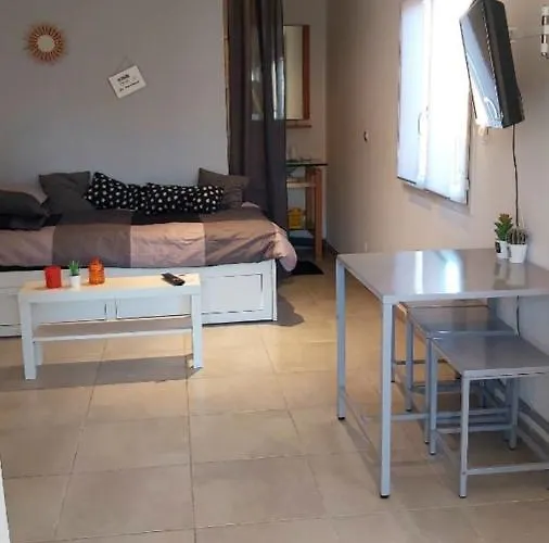 Studio Prive Attenant Villa Piscine
